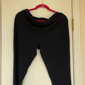 Lululemon Black Align Mini Flair - Size 16 - 32 inch inseam. Worn once